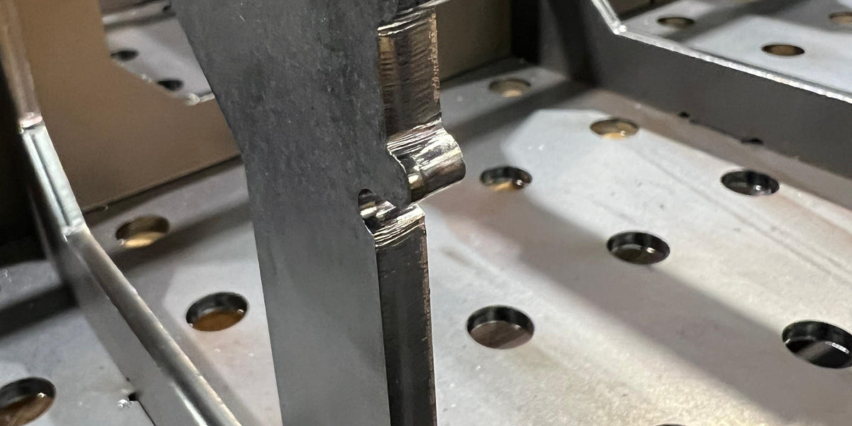 What Is a Torsion Box Welding Table — and Why Does It Stay Flat?